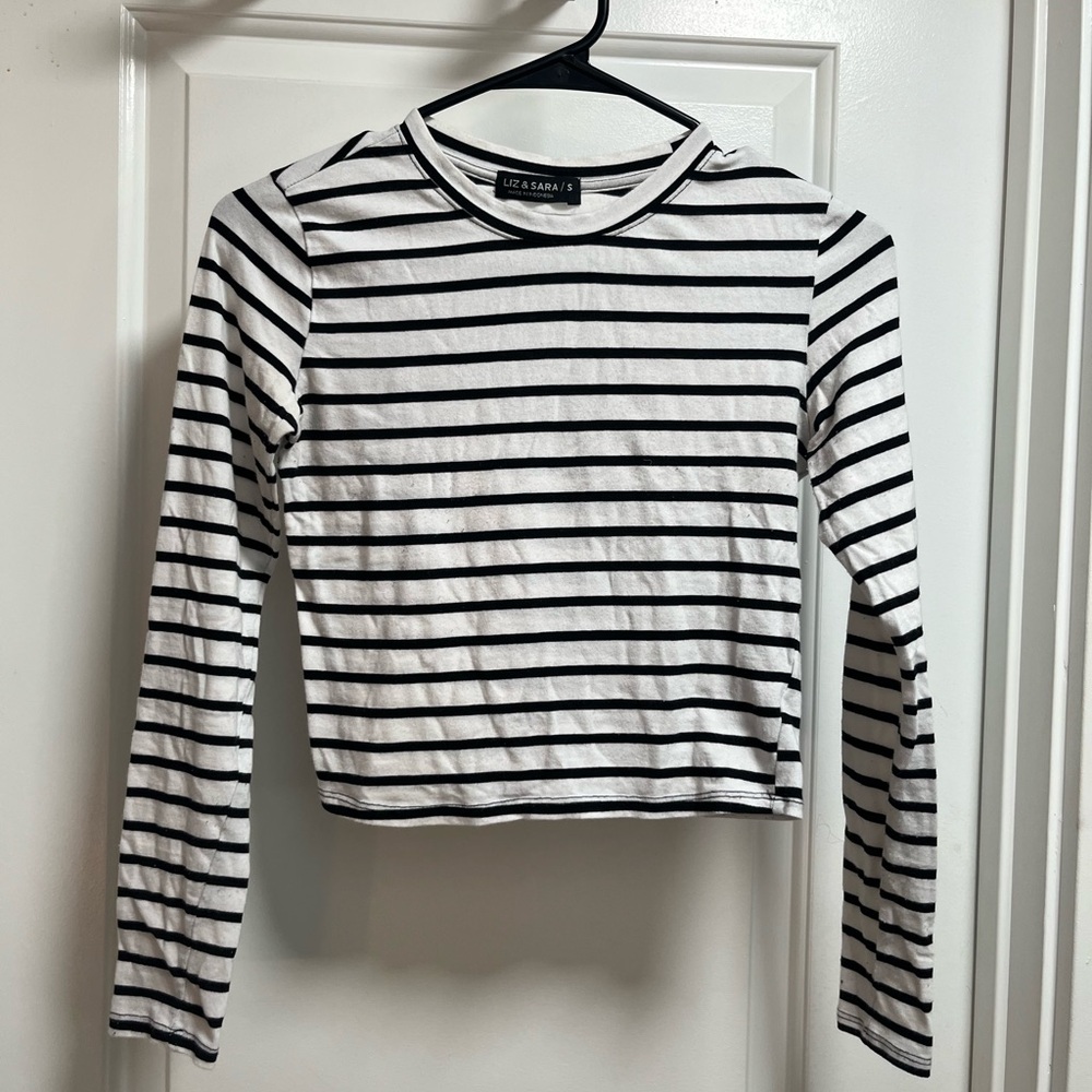 Women's Black and White Striped Top